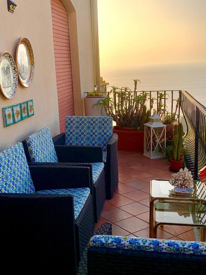 Sun Sky Sea Suite Таормина Екстериор снимка
