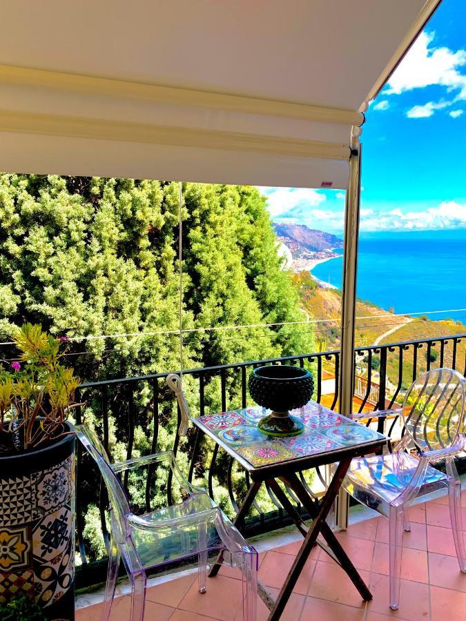 Sun Sky Sea Suite Таормина Екстериор снимка