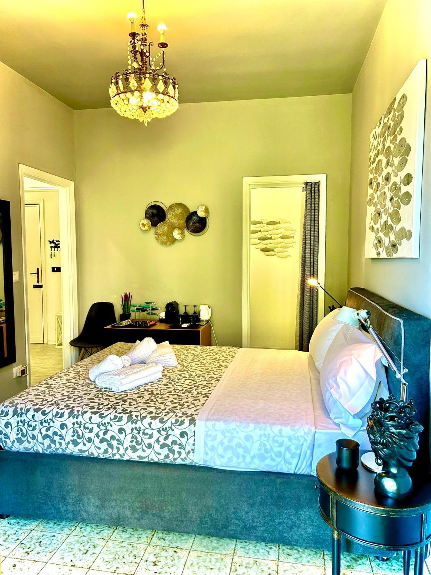 Sun Sky Sea Suite Таормина Екстериор снимка